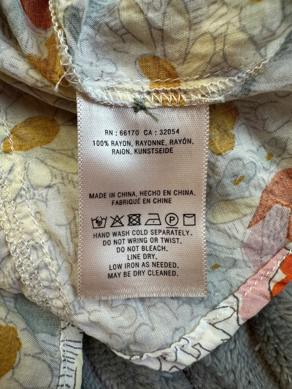 Anthropologie conversations #12 floral rayon button up blouse - Picture 5 of 8